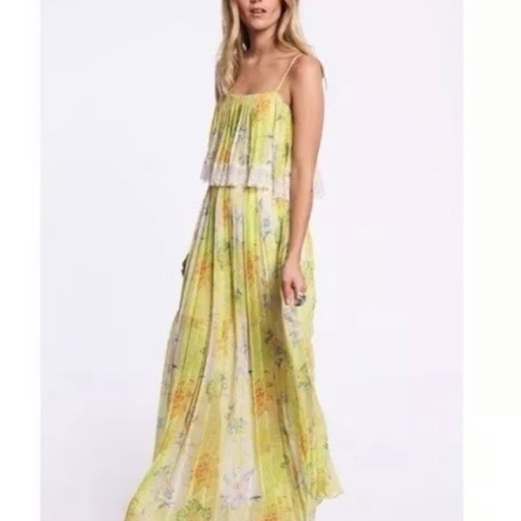 Urban Outfitters Kimchi Blue Yellow Floral Pleated Maxi Dress - Size Large - Picture 1 of 12